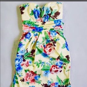 Teeze Me size 5 yellow strapless dress. NWOT.